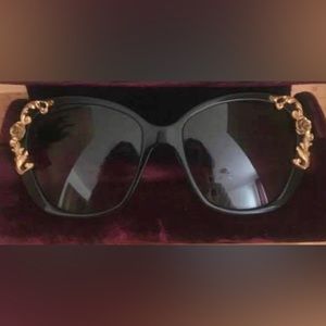 Dolce & Gabbana gold rose trim Sunglasses